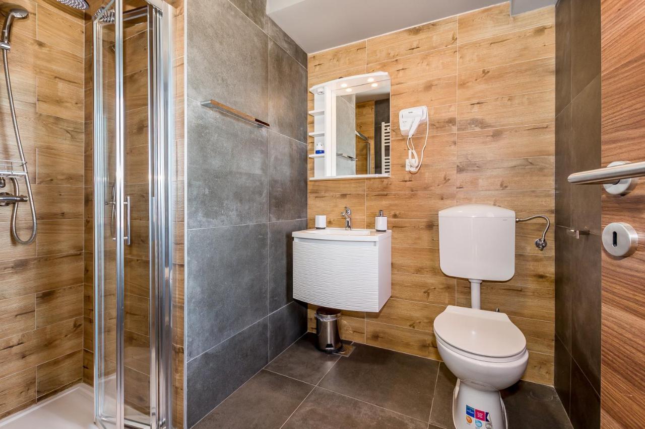 Slatki Snovi II Hotel Knin Bagian luar foto