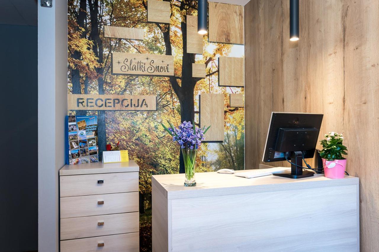 Slatki Snovi II Hotel Knin Bagian luar foto